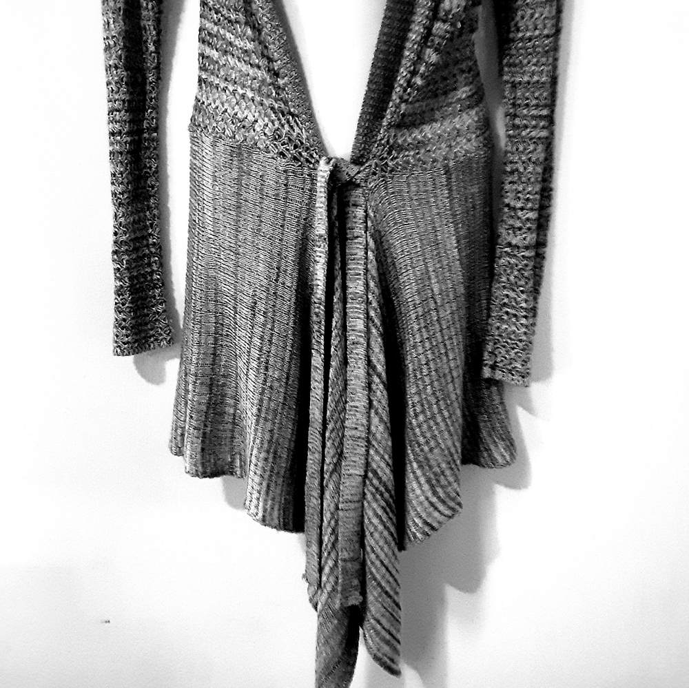 Romeo & Juliet Couture Tie Waist Waterfall Cardigan Size S/M - Picture 5 of 12